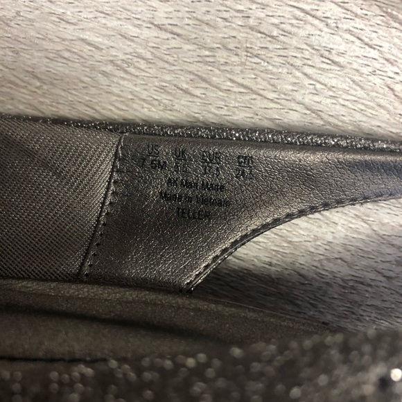 LifeStride Grey Glitter Slingback Heels - Picture 3 of 4